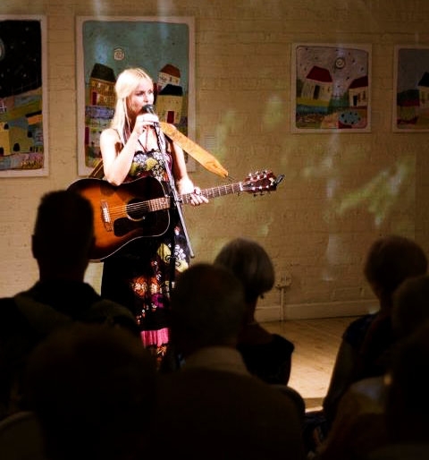 Sofia Talvik live at the Swedish American Museum in Chicago